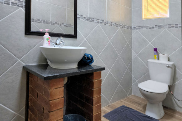 Executive suite extra bedroom